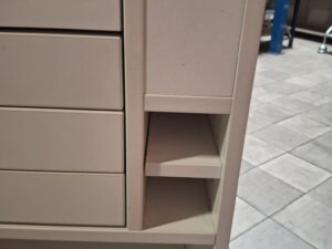 Comptoir banque d’accueil en bois blanc – L70 x P45 x H100 cm