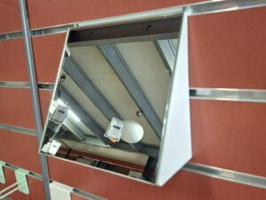 Miroir pour panneaux rainurés – L20 x P10 x H20 cm