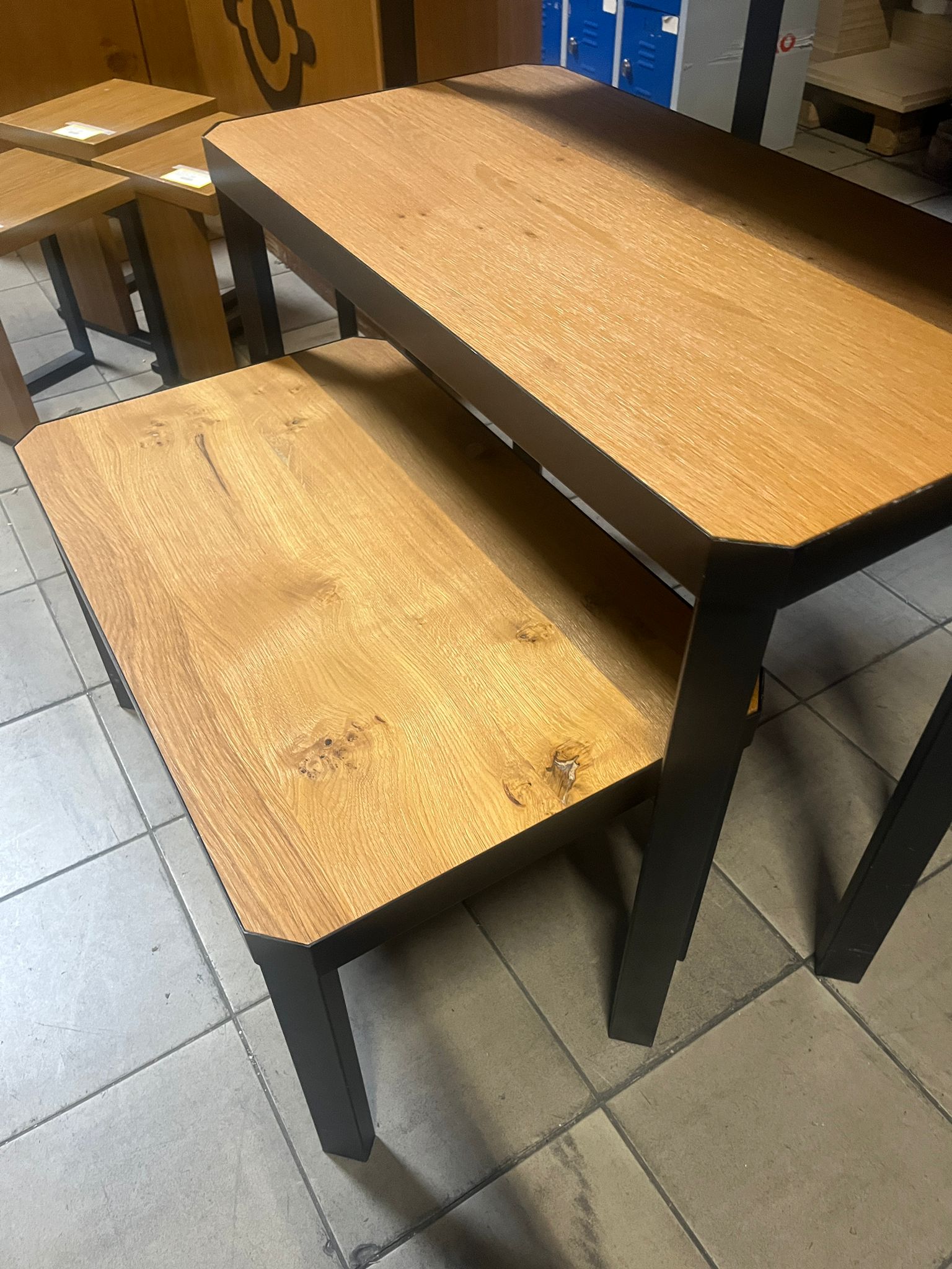 Lot de 3 tables présentation bois et métal - style industriel modulable