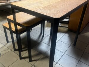 Lot de 3 tables présentation bois et métal – style industriel modulable