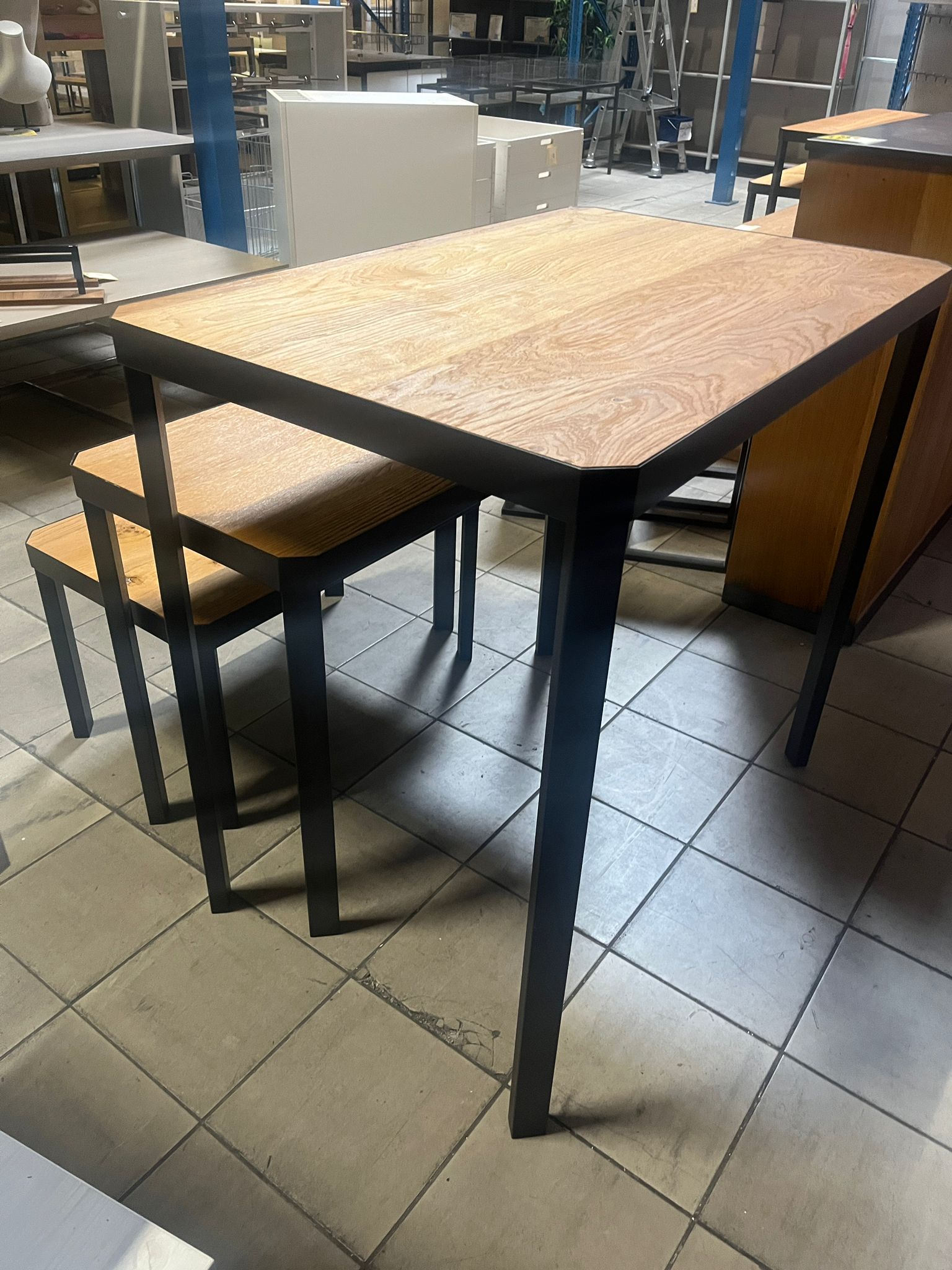 Lot de 3 tables présentation bois et métal - style industriel modulable