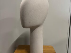 Tête de mannequin en fibre de verre crème effet crépi