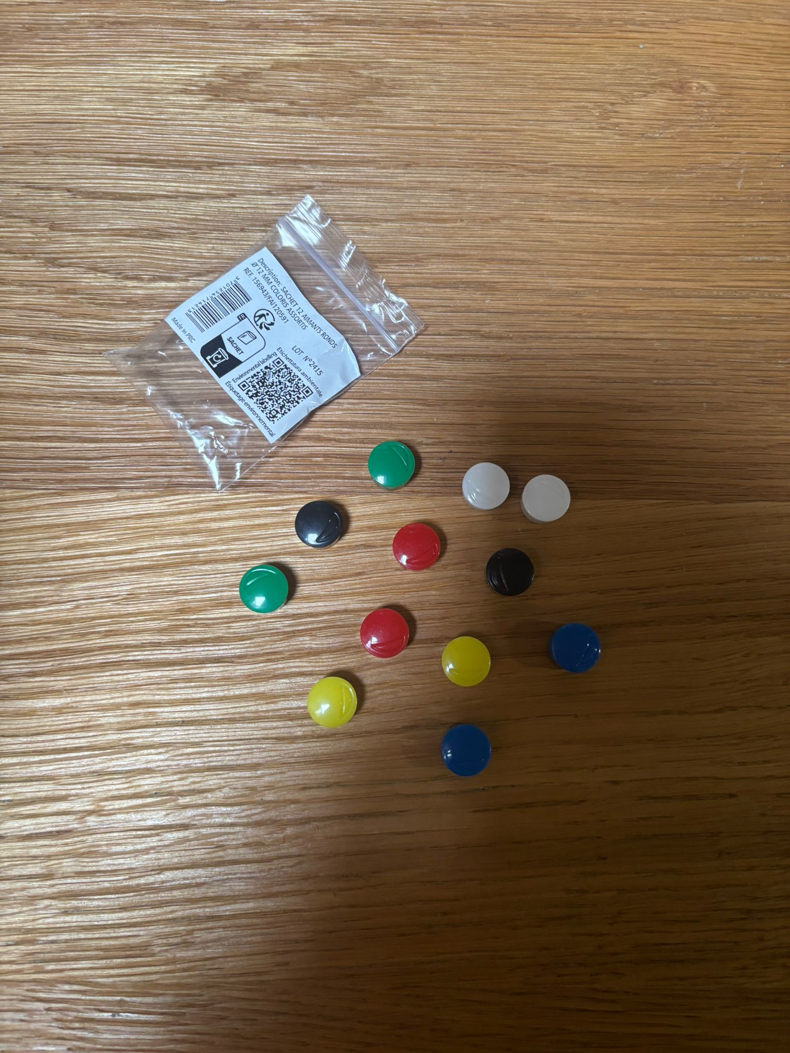 Lot de 12 aimants ronds colorés – Ø12 mm
