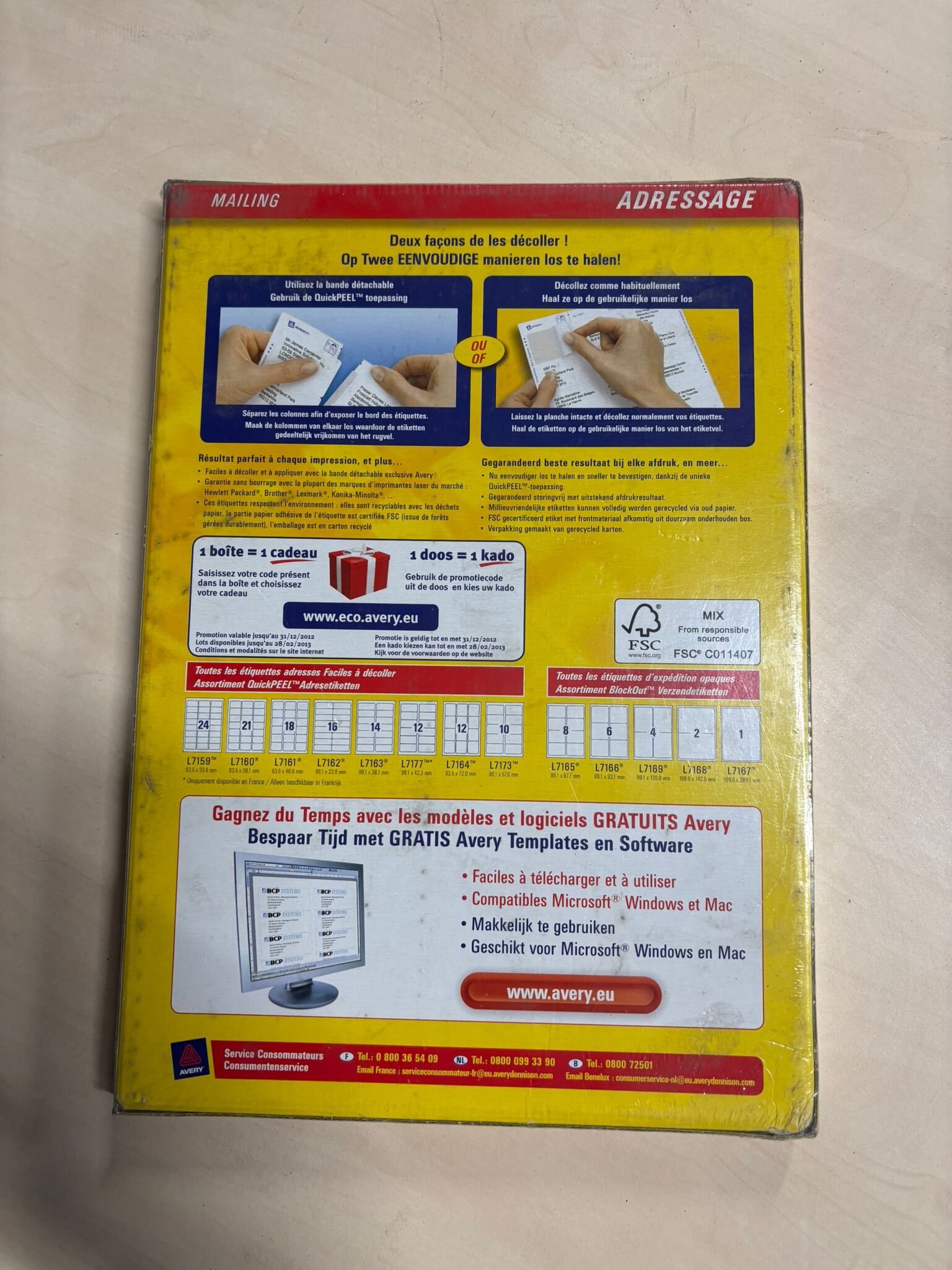 Boîte de 100 feuilles d’étiquettes laser Avery – 63,5 x 38,1 mm – 2100 étiquettes