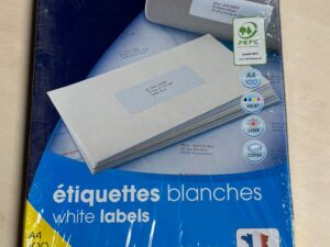 Pack de 100 feuilles d’étiquettes blanches AGIPA – 38 x 21,2 mm – Format A4