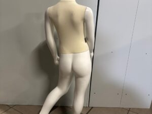 Mannequin enfant complet sur socle 5/6 ans – Fibre de verre et tissu – H 100 cm
