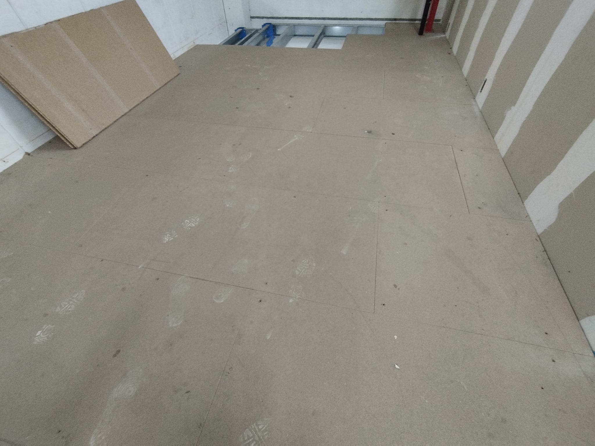 Mezzanine métallique industrielle – stockage entrepôt – 94,5 m²