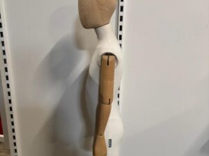 Mannequin enfant sur pied 5/6 ans – Tissu et bois – H 150 cm