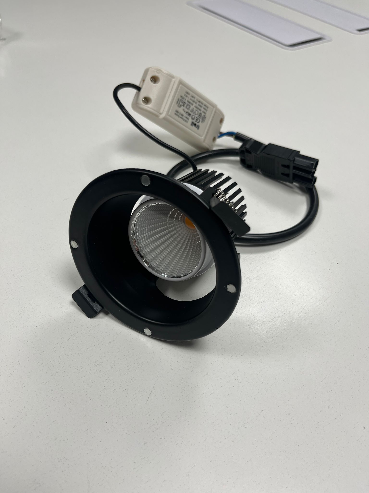 Spot LED encastrable orientable 40° – Driver inclus