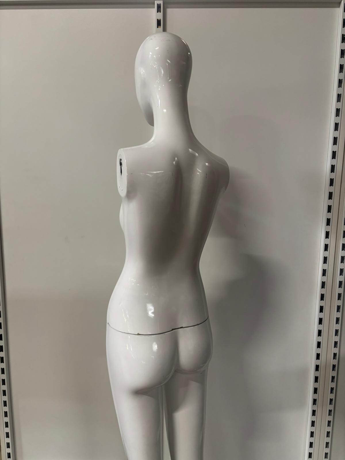 Mannequin femme sur socle – Fibre de verre blanc brillant – H 185 cm