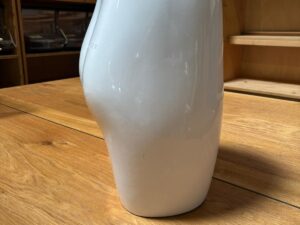 Fessier femme – Fibre de verre blanc brillant – H 40 cm