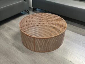 Table de présentation / podium métallique terracotta – Ø80 x H30 cm