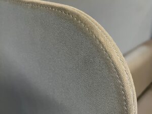 Fauteuil avec paroi acoustique amovible – Simili cuir gris et bleu – L153 x P80 x H123 cm