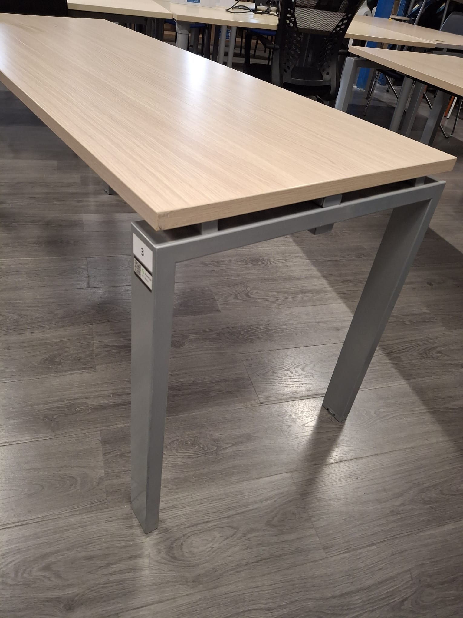 Bureau droit – Gris & Bois clair – L160 x P60 x H71,5 cm