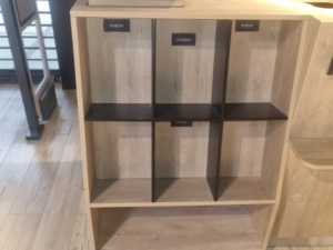 Comptoir d’accueil en bois – Accès PMR – L661xP75xH120 cm