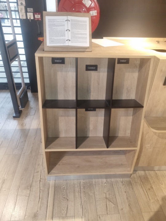 Comptoir d'accueil en bois – Accès PMR – L661xP75xH120 cm