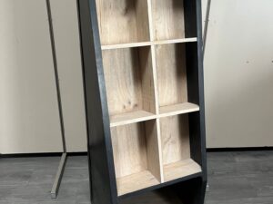 Meuble de présentation à compartiments – Style industriel bois et métal – H141 x L53,5 x P44 cm