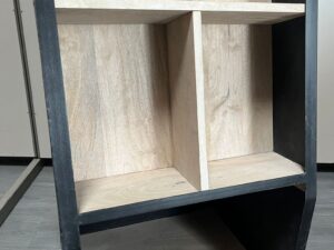 Meuble de présentation à compartiments – Style industriel bois et métal – H141 x L53,5 x P44 cm