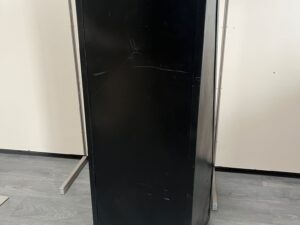 Meuble de présentation à compartiments – Style industriel bois et métal – H141 x L53,5 x P44 cm