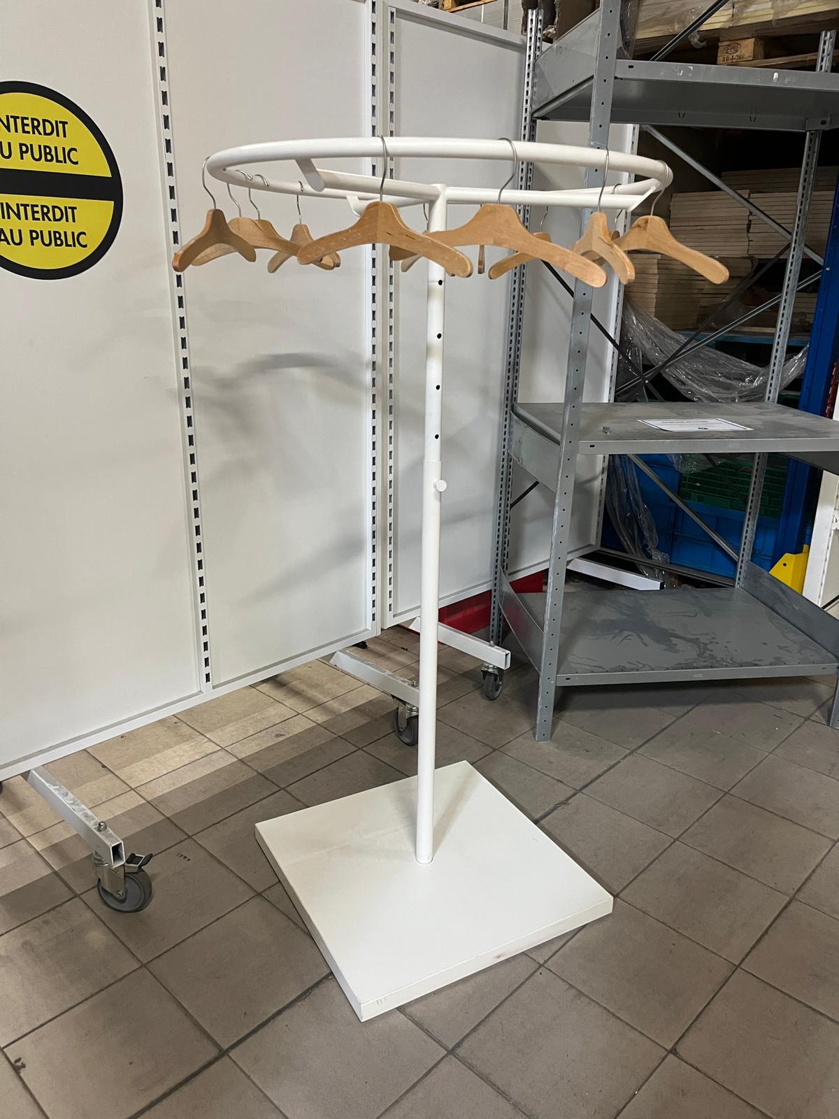 Portant rond métallique blanc – Ø85 cm – Socle 65 x 65 cm