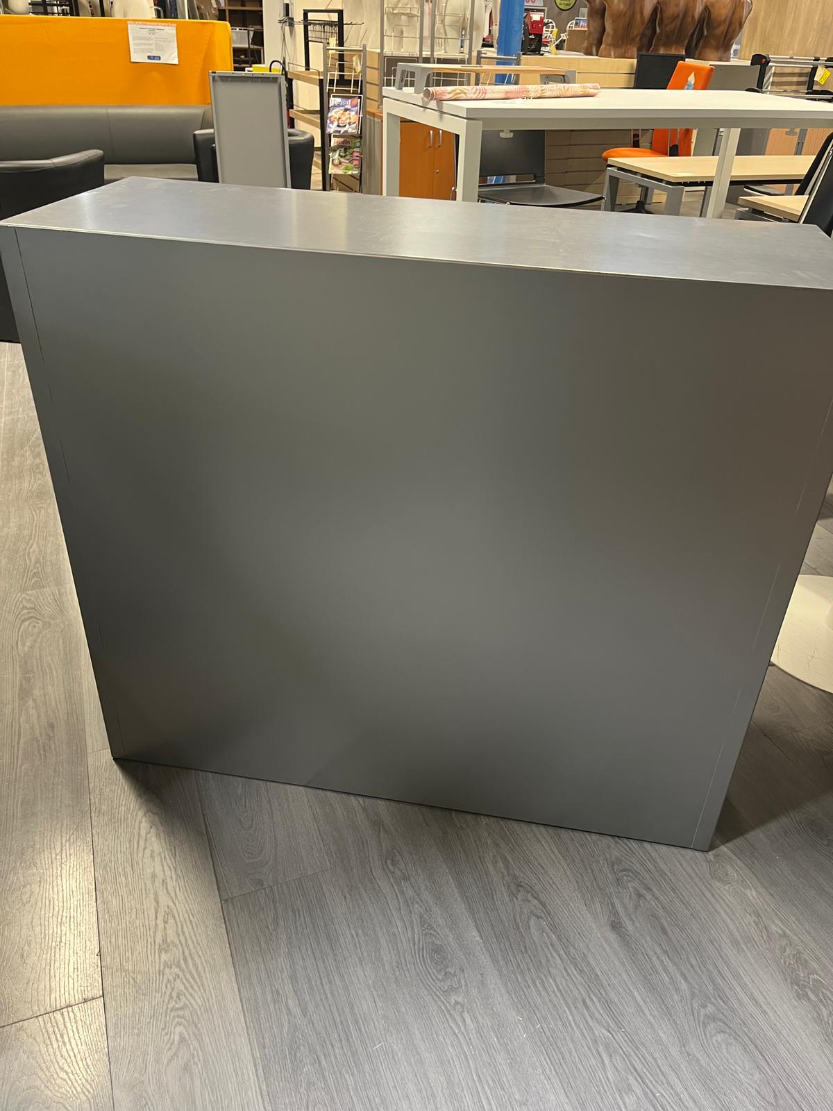 Armoire de bureau métallique avec clé – 2 tablettes – L120 x P43 x H105 cm