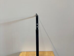 Présentoir accessoires métallique noir réglable – H38 à H57 x L40 cm