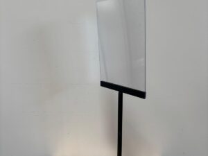 Présentoir d’affichage format A5 en plexi et métal noir – H46 cm
