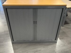 Armoire de bureau métallique sans clé avec plateau bois – L120 x l43 x H113 cm