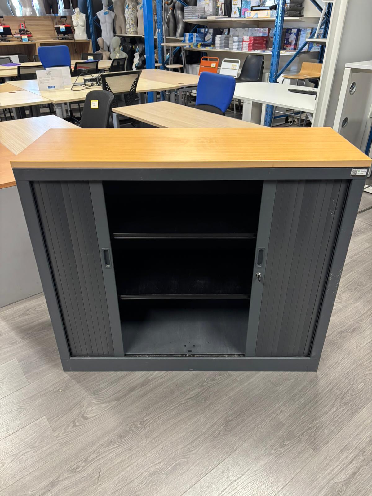 Armoire de bureau métallique avec clé et plateau bois – L120 x l43 x H102 cm
