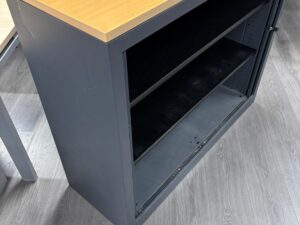 Armoire de bureau métallique avec clé et plateau bois – L120 x l43 x H102 cm