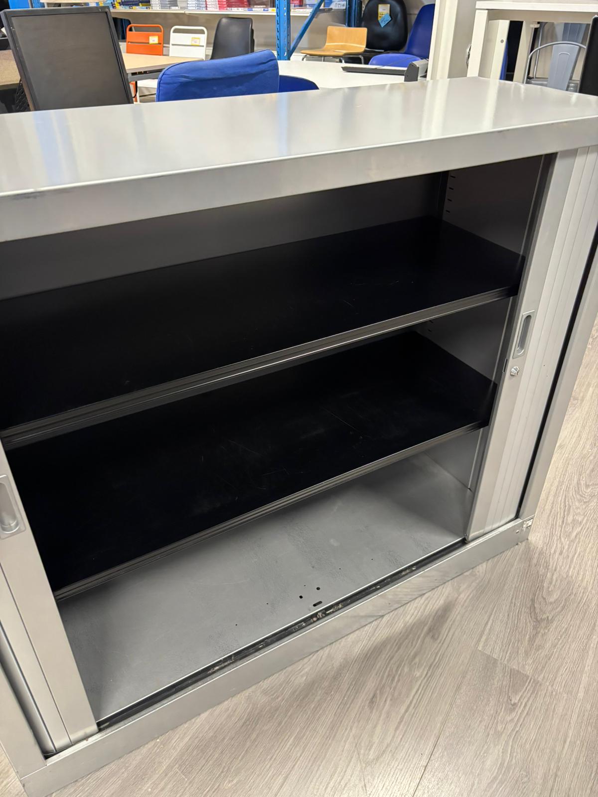 Armoire de bureau métallique sans clé grise – L120 x l43 x H100 cm