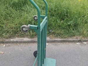 Chariot / diable 2 en 1 métallique vert avec poignée amovible – L85 x l50,5 x H125 cm