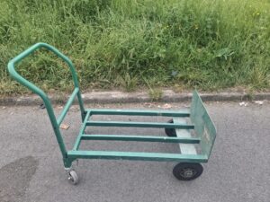 Chariot / diable 2 en 1 métallique vert avec poignée amovible – L85 x l50,5 x H125 cm
