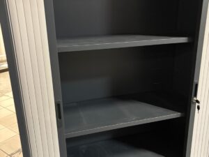 Armoire de bureau métallique avec clé – L120 x P45,5 x H194 cm