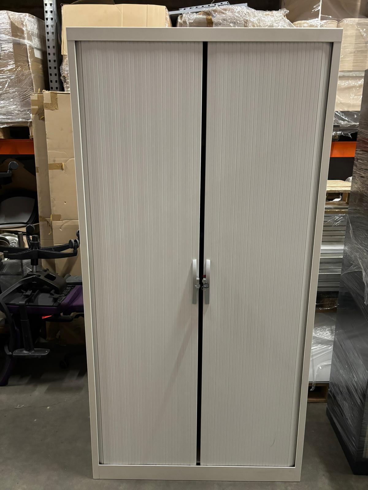 Armoire de bureau métallique avec clé – L82 x P36 x H143 cm
