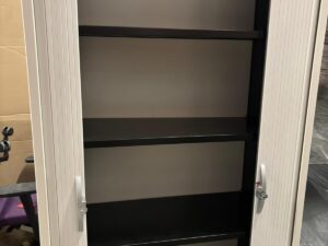 Armoire de bureau métallique avec clé – L82 x P36 x H143 cm