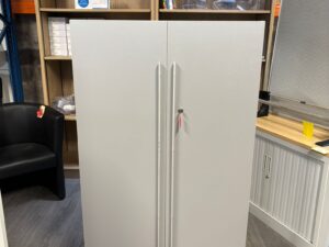 Armoire de bureau métallique avec clé – L82 x P36 x H143 cm