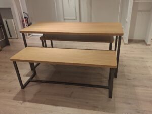 Lot de 3 tables de présentation bois et structure métallique taupe – L180 x l80 x H85 cm
