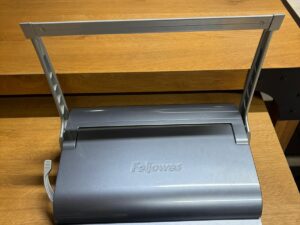 Relieuse Fellowes Quasar+ 500 – 40 x 40 cm