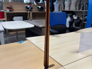 Lampe de bureau marron et noir en PVC et bois – 2 modes d’éclairage