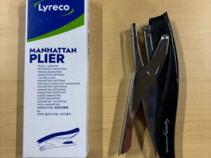 Agrafeuse métallique gris et noir – marque Lyreco