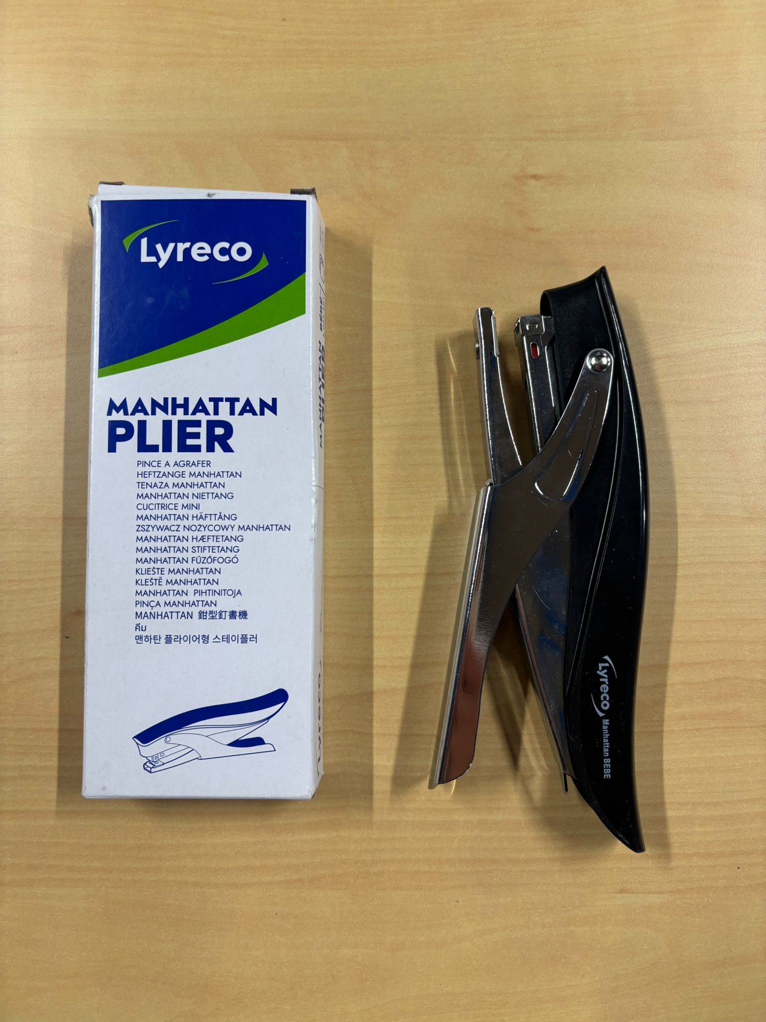 Agrafeuse métallique gris et noir – marque Lyreco