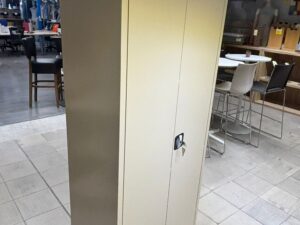 Armoire haute de bureau métallique beige avec clé – L80 x P38 x H180 cm