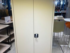 Armoire haute de bureau métallique beige avec clé – L80 x P38 x H180 cm
