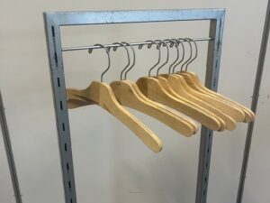 Portant à vêtements pied rond métallique – L43 x Ø50 x H143 cm