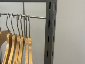 Portant à vêtements pied rond métallique – L43 x Ø50 x H143 cm