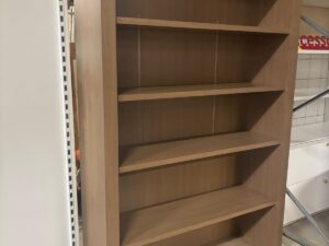 Étagère bibliothèque en bois avec 4 tablettes – 134 x 250 x 43 cm