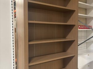 Étagère bibliothèque en bois avec 4 tablettes – 134 x 250 x 43 cm