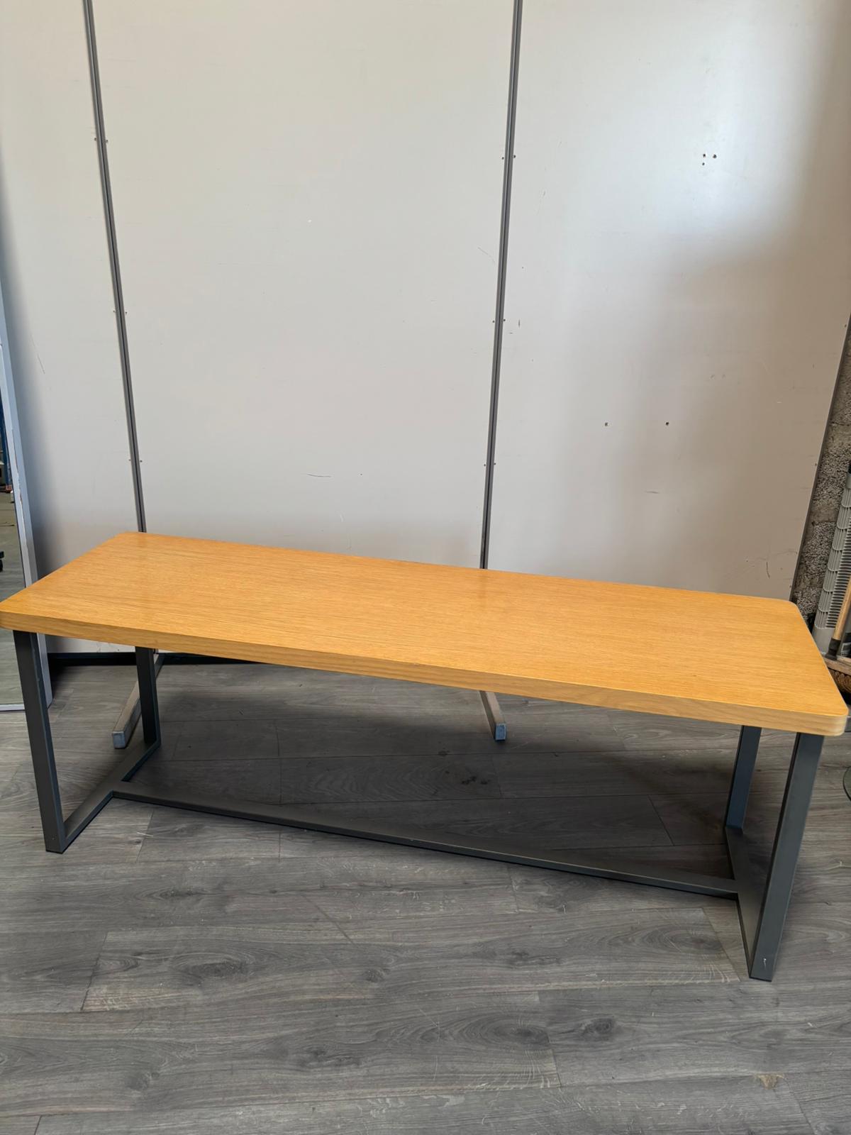 Table mi-basse multi-usages bois marron et métal gris – L157 x P50 x H59 cm