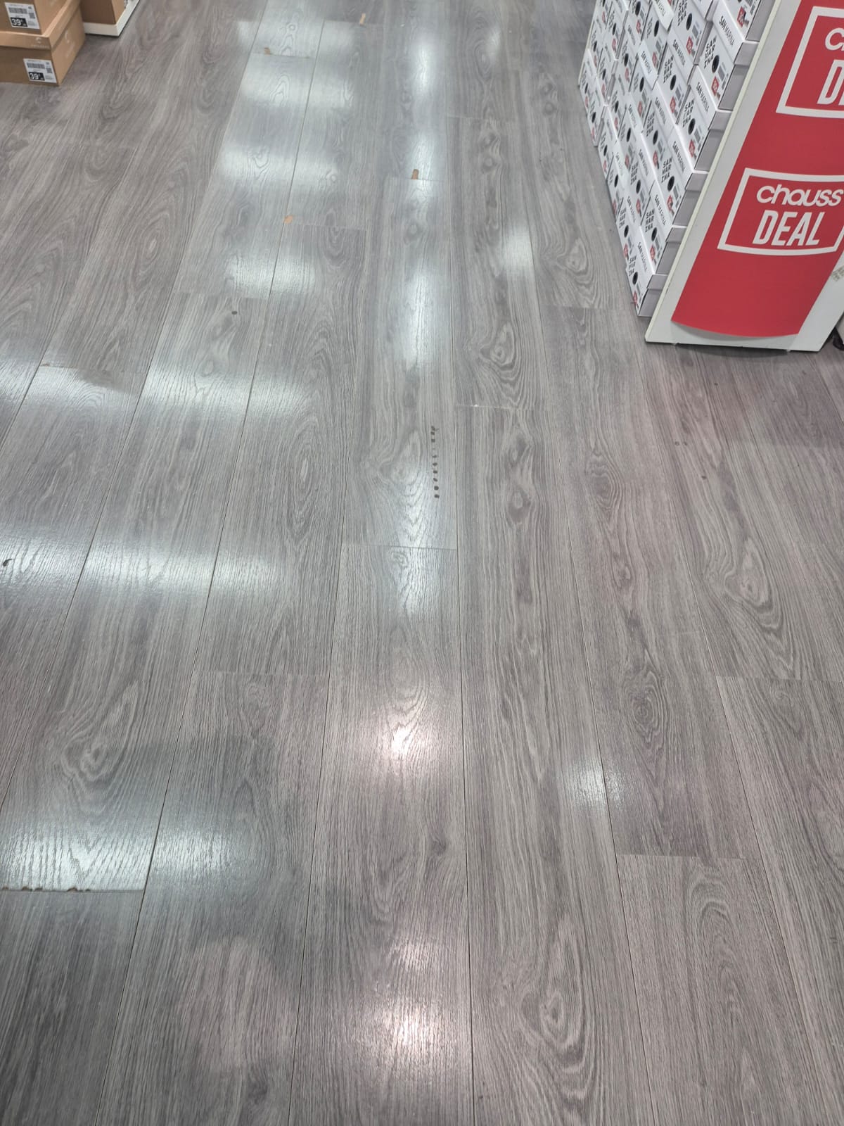 LIMO - Parquet stratifié 19 x 120 cm Pergo